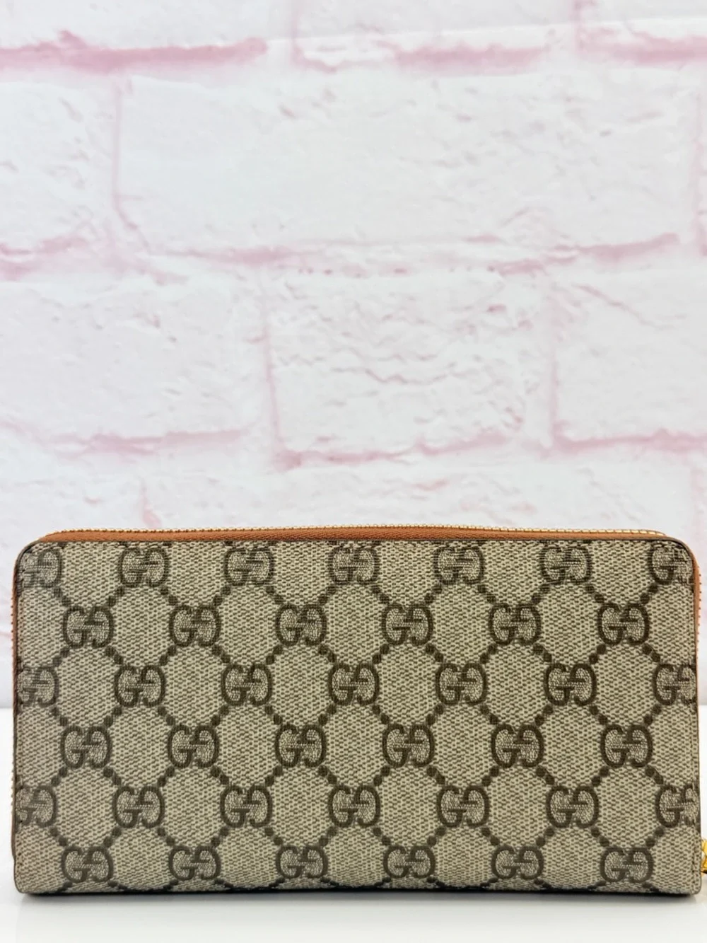 Gucci Exclusive Beige GG Canvas Wallet Pink Butterfly Appliqué - Picture 3 of 14